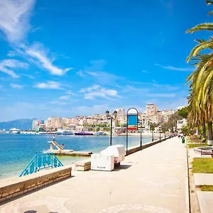 Hotel Edina By Hp Sarandë